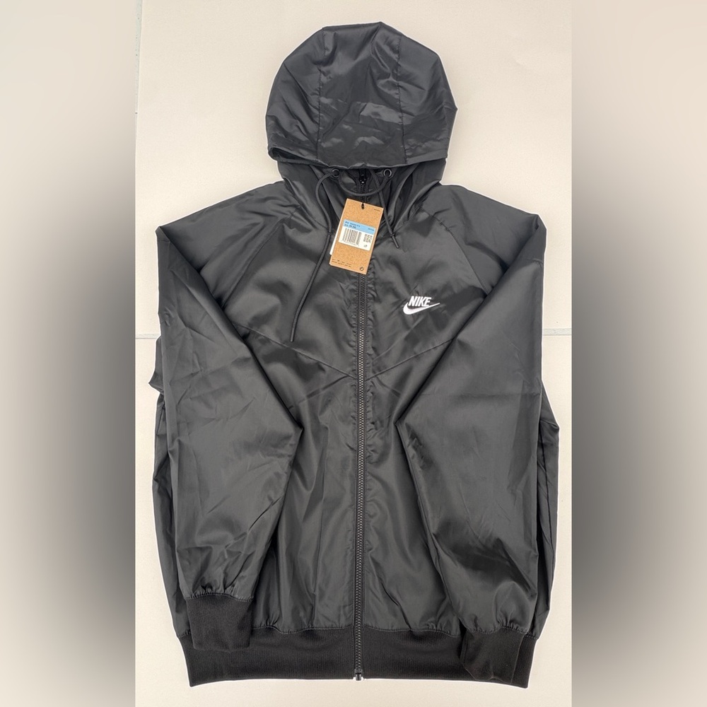 Nike Men's Black Hooded Windrunner zip up M -NWT